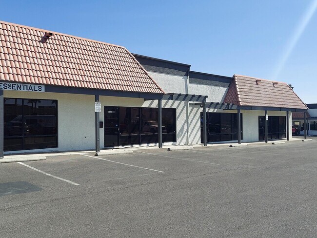 More details for 5067-5085 Arville St, Las Vegas, NV - Light Industrial to Rent