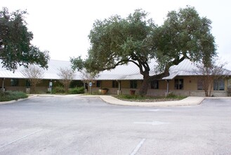 1001 Water St, Kerrville, TX for sale Primary Photo- Image 1 of 7