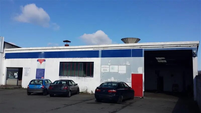 Location Local d'activités 225 m² - Photo 1