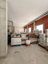 Retail in Ponferrada, León to rent Interior Photo- Image 1 of 8