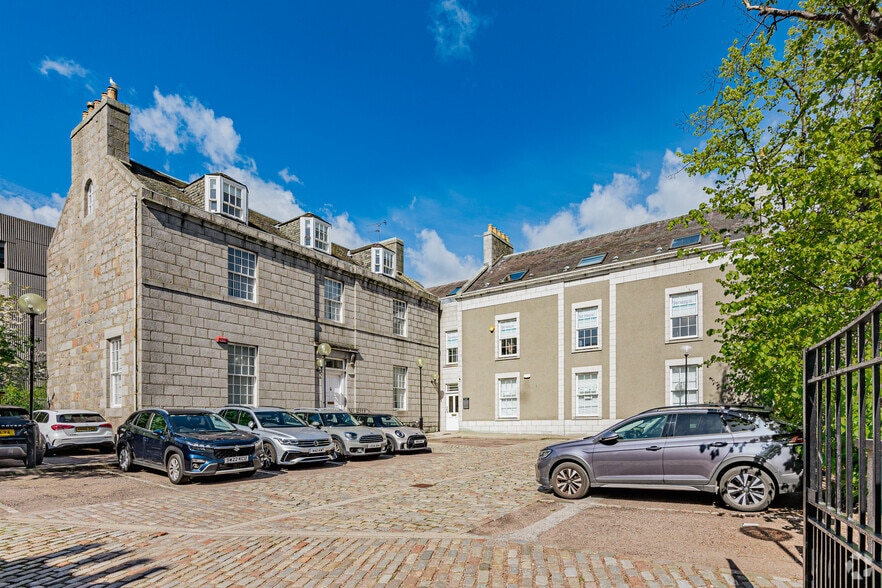 23 North Silver St, Aberdeen to rent - Primary Photo - Image 1 of 2