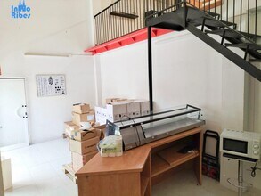 Office / Retail in Sant Pere de Ribes, Barcelona to rent Interior Photo- Image 2 of 8