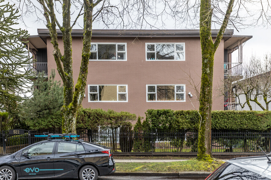 522 43rd Av E, Vancouver, BC for sale - Building Photo - Image 2 of 2