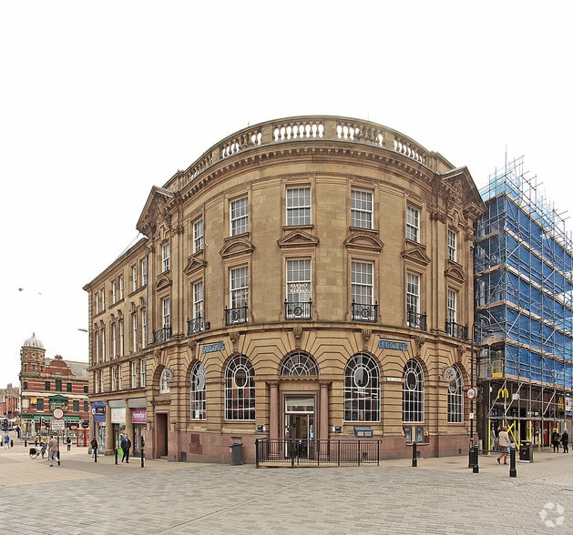 1 King St, South Shields to rent - Primary Photo - Image 1 of 6