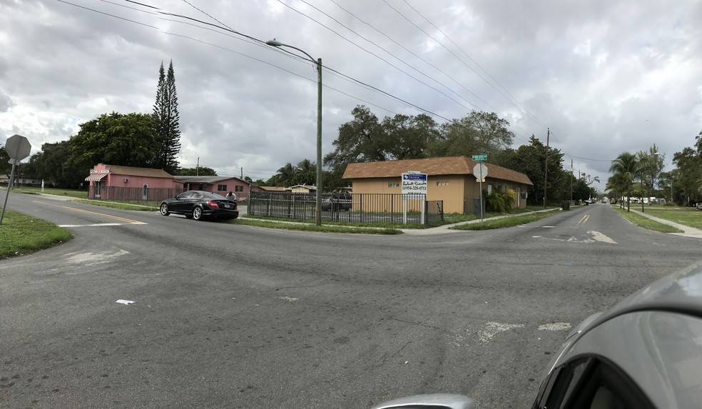 501 W Dania Beach Blvd, Dania Beach, FL for sale - Building Photo - Image 1 of 1