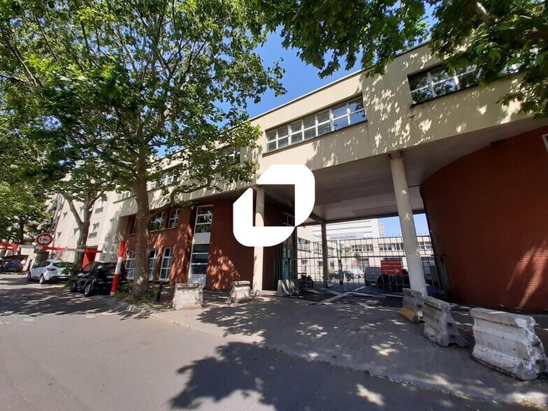 Office in Montreuil for sale - Building Photo - Image 1 of 6