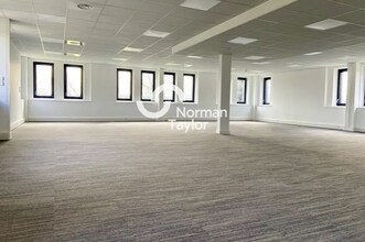 Light Industrial in Vénissieux to rent Interior Photo- Image 1 of 5