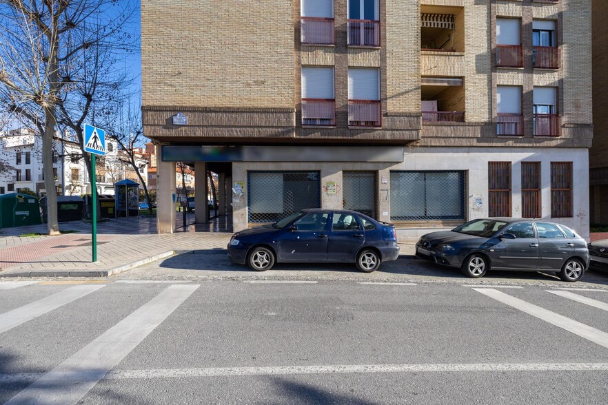 Retail in Granada for sale - Building Photo - Image 3 of 37