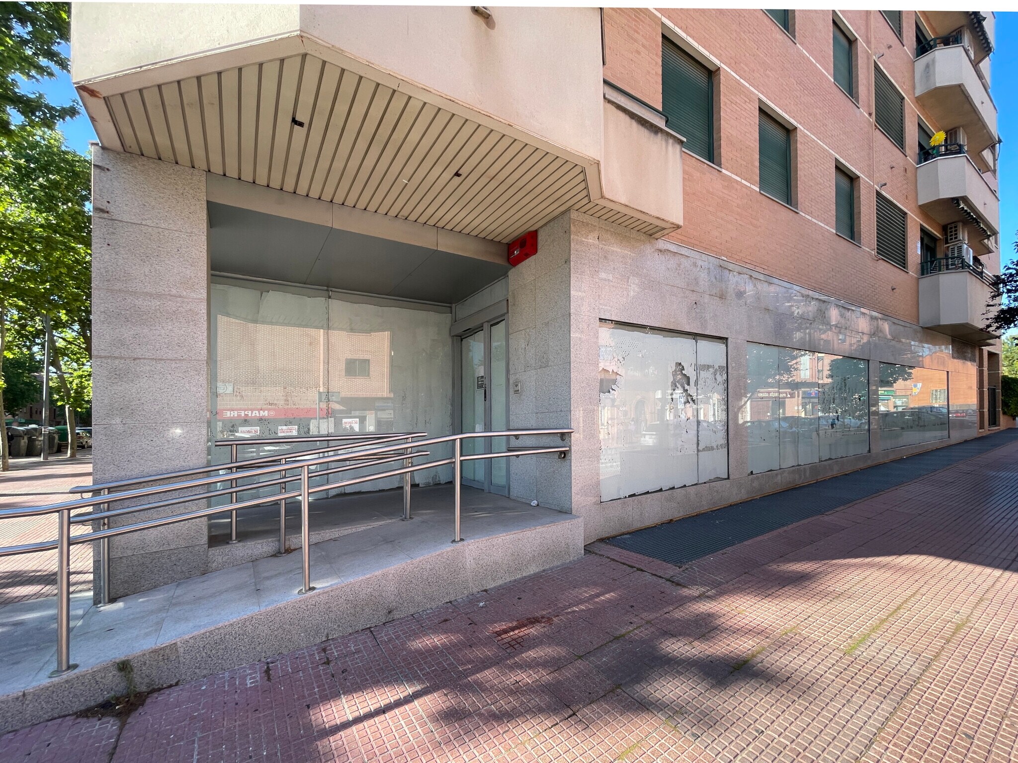 Calle José María Pereda, 4, Alcalá de Henares, Madrid to rent Building Photo- Image 1 of 15