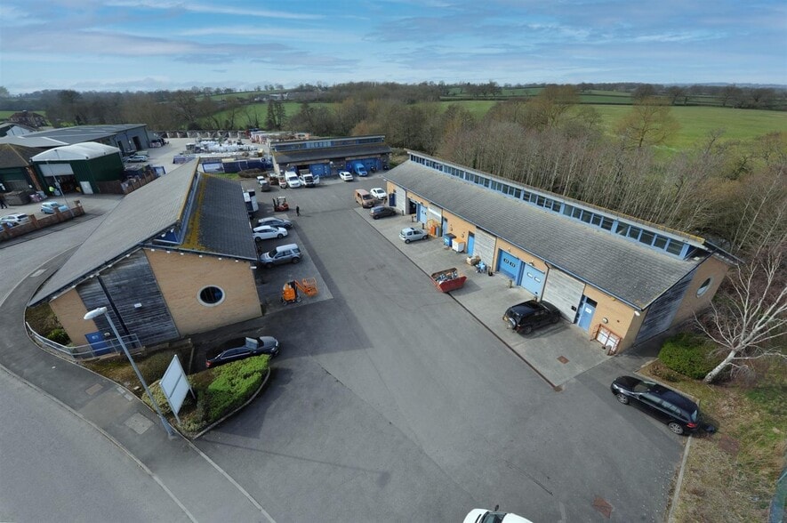 Rolls Mill Way, Sturminster Newton to rent - Aerial - Image 2 of 2