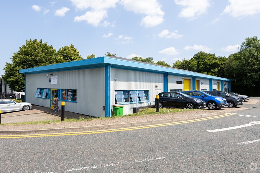 Sabre Ct, Gillingham for sale - Primary Photo - Image 1 of 1