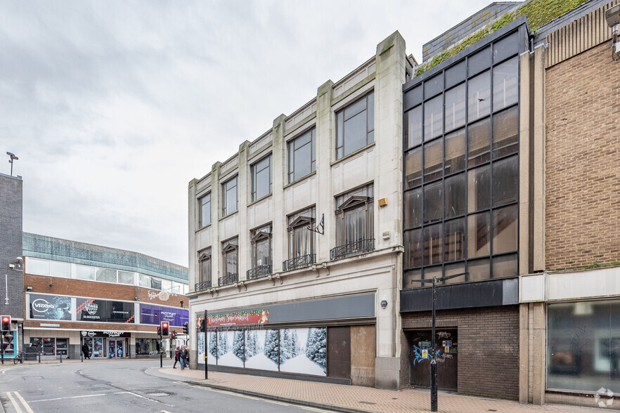 44-50 Eastgate St, Gloucester to rent - Building Photo - Image 3 of 4