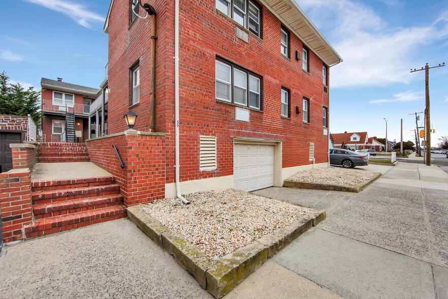 59 Roosevelt Blvd, Long Beach, NY for sale - Building Photo - Image 1 of 1