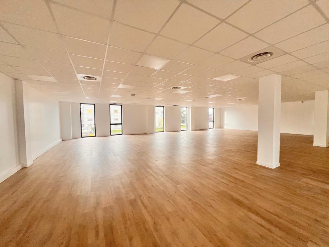 10 Rue Des Frères Lumière, Plaisir to rent Interior Photo- Image 1 of 6
