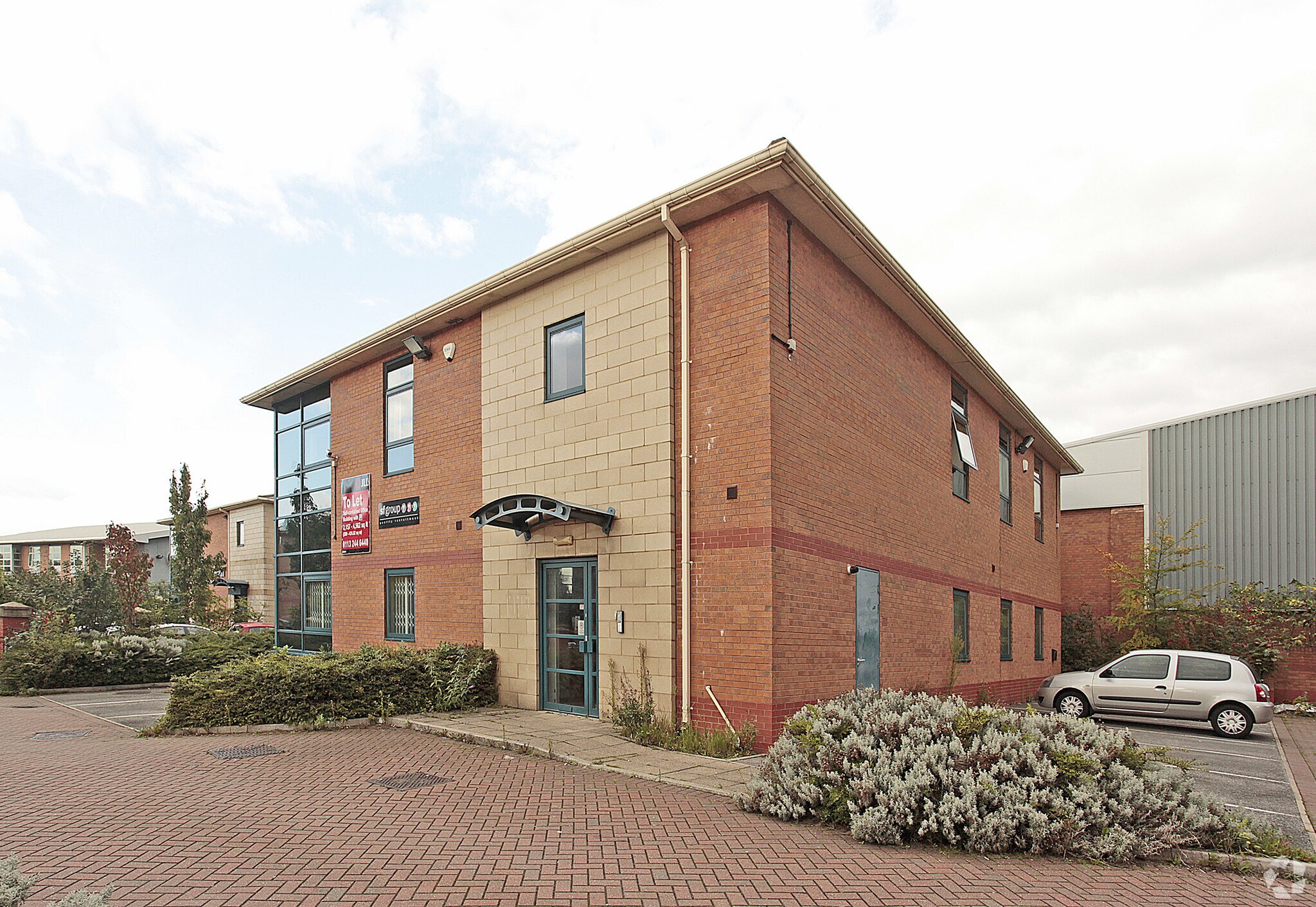 Low Fields Rd, Leeds for sale Primary Photo- Image 1 of 1