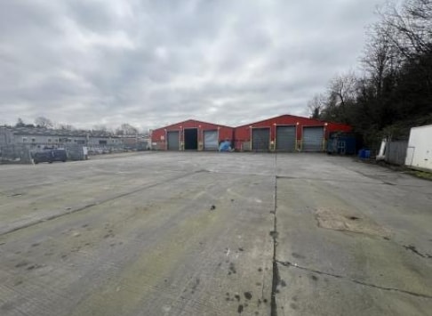 Towers Rd, Grays to rent - Building Photo - Image 3 of 3