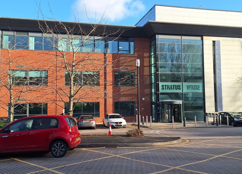 Emperor Way, Exeter to rent - Building Photo - Image 1 of 2