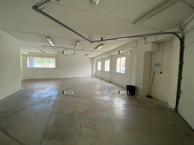 Light Industrial in Marseille to rent Building Photo- Image 1 of 8
