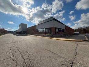 2439-2471 W Stadium Blvd, Ann Arbor, MI for rent Building Photo- Image 1 of 6