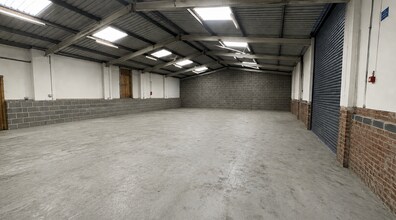 West Dock St, Hull to rent Interior Photo- Image 2 of 4
