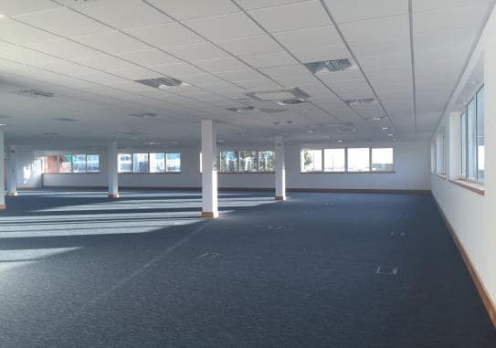 5 Mondial Way, Hayes to rent Interior Photo- Image 1 of 1