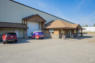 4 Winters Way, Okotoks, AB for rent Building Photo- Image 1 of 9