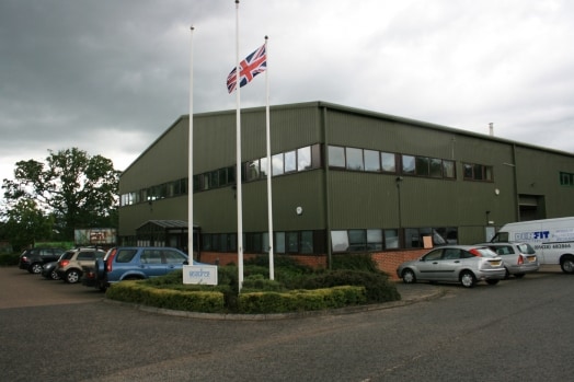 Combe Ln, Wormley to rent - Building Photo - Image 3 of 5