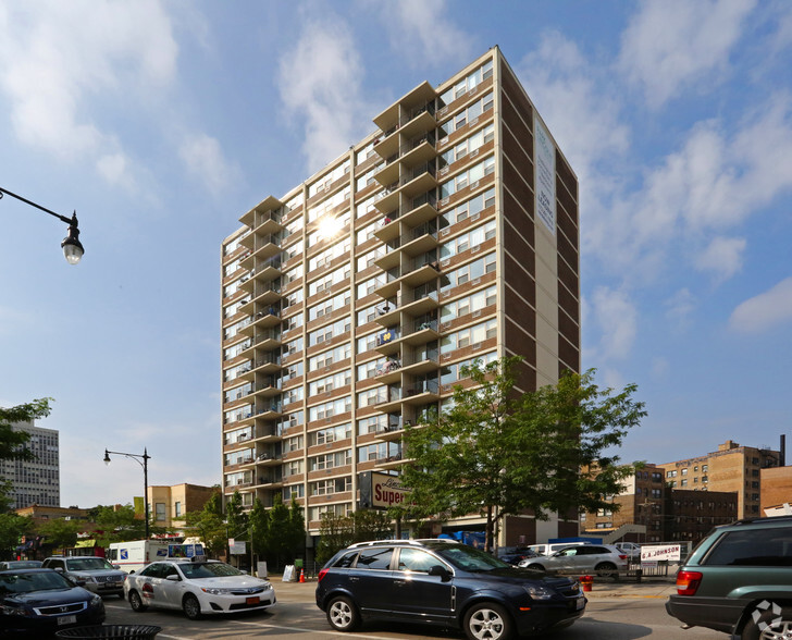 2470 N Clark St, Chicago, IL for sale - Primary Photo - Image 1 of 1