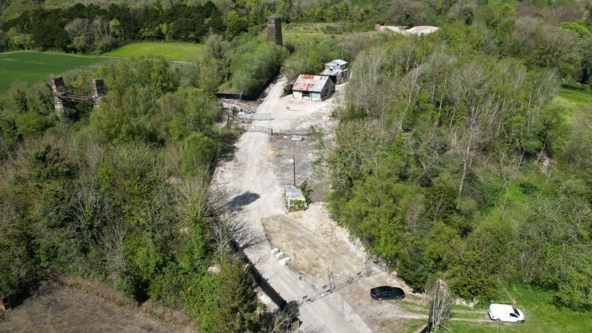 Betchworth Quarry, Betchworth to rent - Aerial - Image 2 of 2