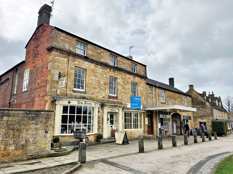 21 The Green, Broadway for sale - Building Photo - Image 1 of 1