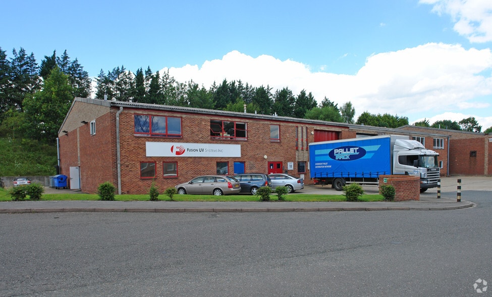 Newman Ln, Alton to rent - Building Photo - Image 2 of 2