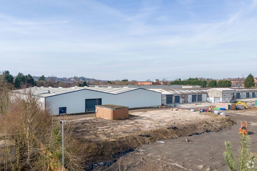 Milnhay Rd, Nottingham to rent - Building Photo - Image 1 of 22