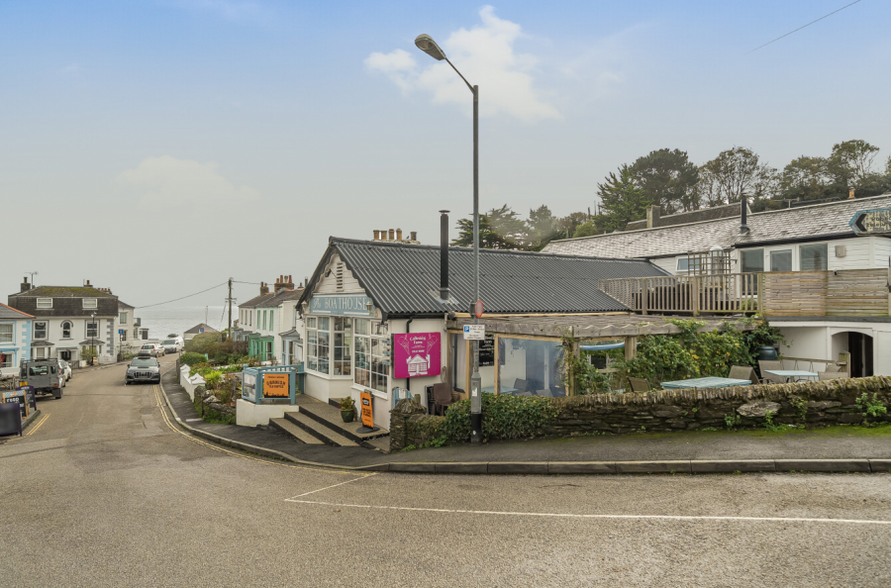 11 The Sq, Portscatho for sale - Building Photo - Image 2 of 15