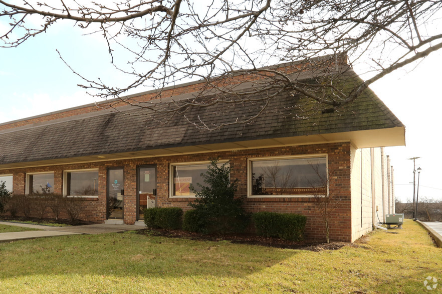 260 Crossfield Dr, Versailles, KY for sale - Primary Photo - Image 1 of 1