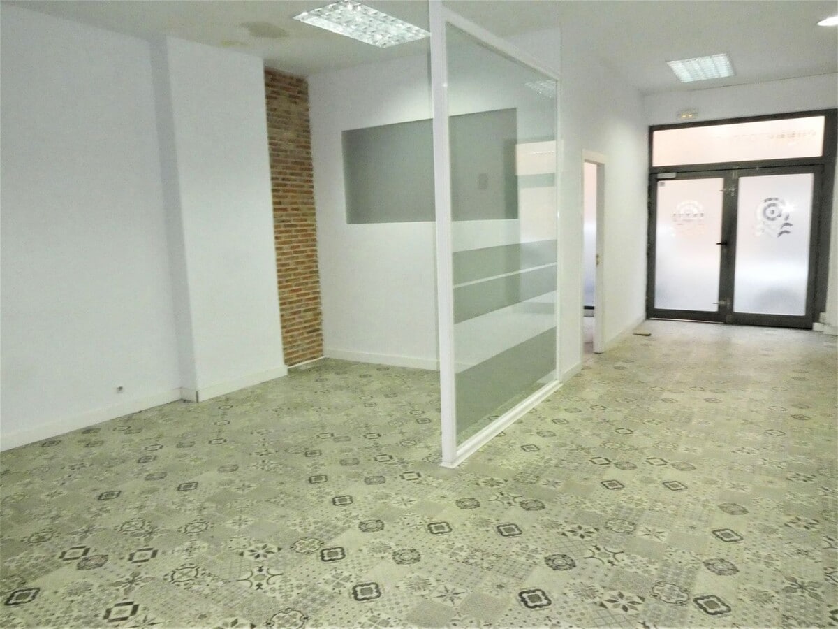 Madrid, MAD 28032 -  -  - Interior Photo - Image 2 of 16