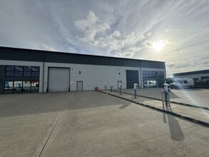 Cobblestone Way, Peterborough to rent Building Photo- Image 2 of 9