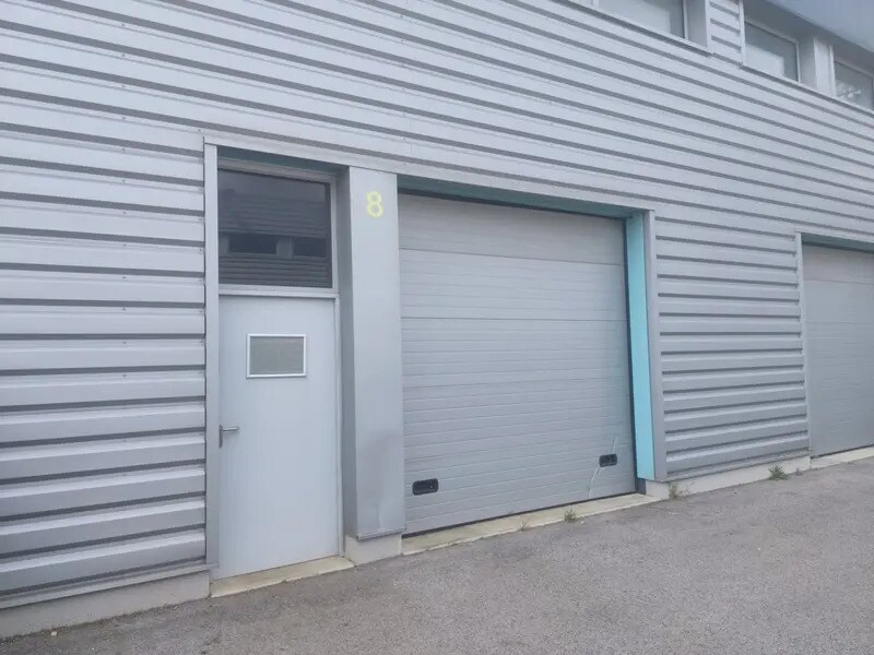 Location Bureaux 137 m² - Photo 1