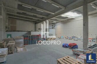 Light Industrial in Vitrolles to rent Interior Photo- Image 1 of 4