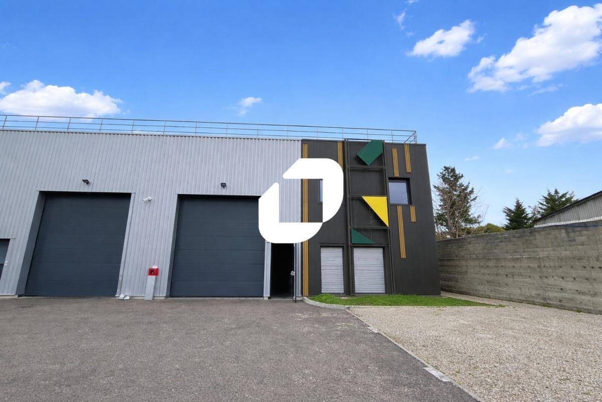 88 Rue De L'Industrie, Saint-Priest to rent Building Photo- Image 1 of 11