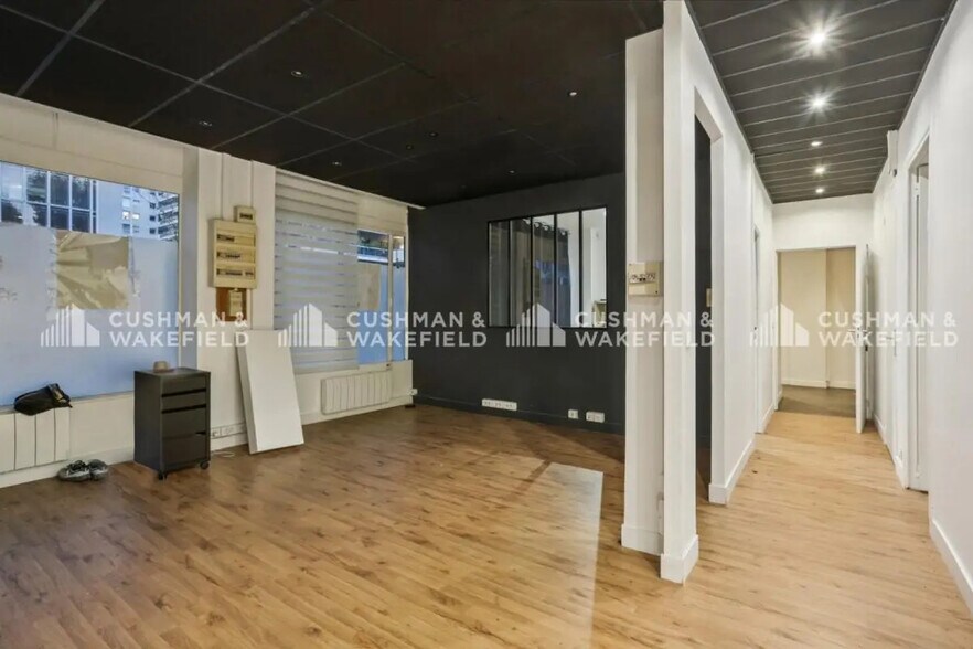 21 Boulevard Du Parc, Neuilly-sur-Seine for sale - Building Photo - Image 3 of 14