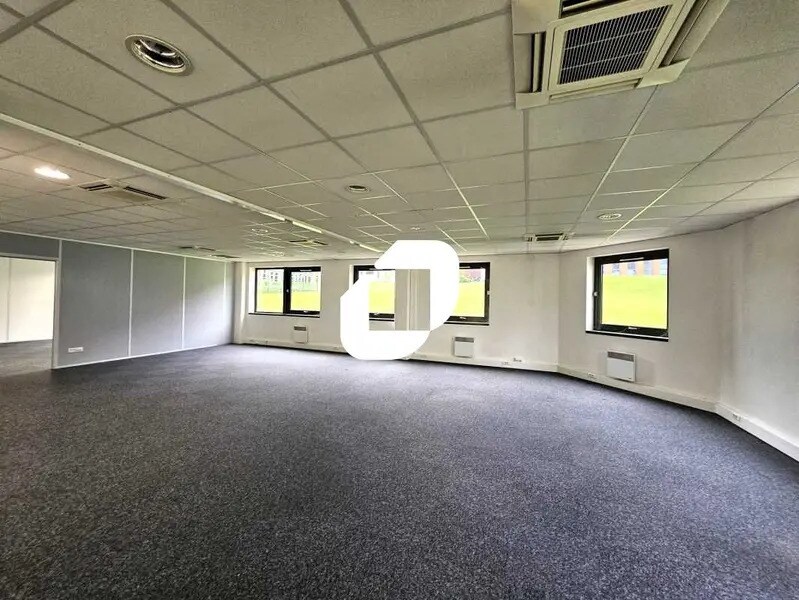 Location Bureaux 93 m² à 843 m² - Photo 1