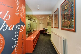 26-28 Finchley Rd, London to rent Interior Photo- Image 2 of 15