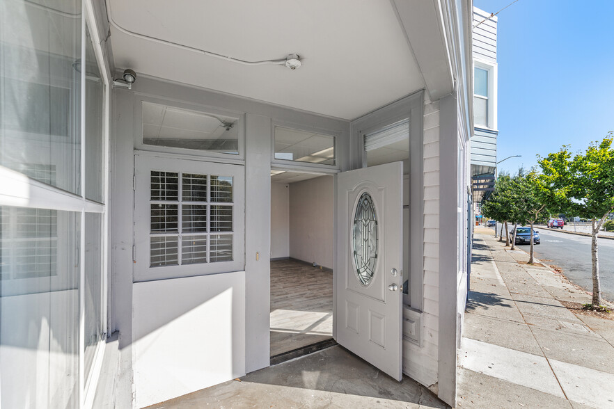 19 Joost Ave, San Francisco, CA for rent - Building Photo - Image 3 of 12