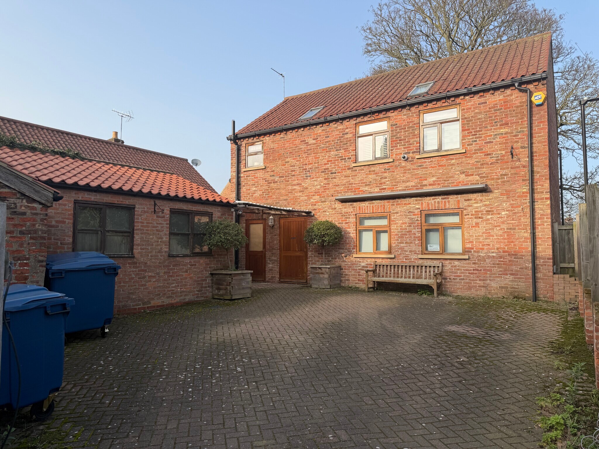 136A Long St, Easingwold for sale Primary Photo- Image 1 of 4