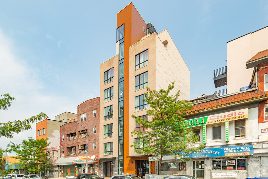 253-255 Nostrand Ave, Brooklyn, NY for rent - Primary Photo - Image 1 of 3