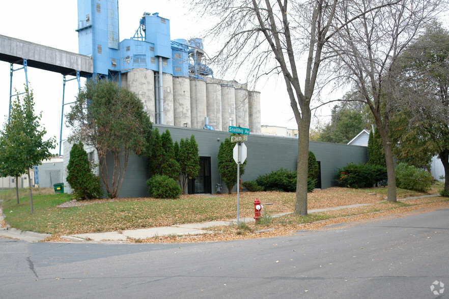 3552-3556 Snelling Ave, Minneapolis, MN for rent - Primary Photo - Image 1 of 4