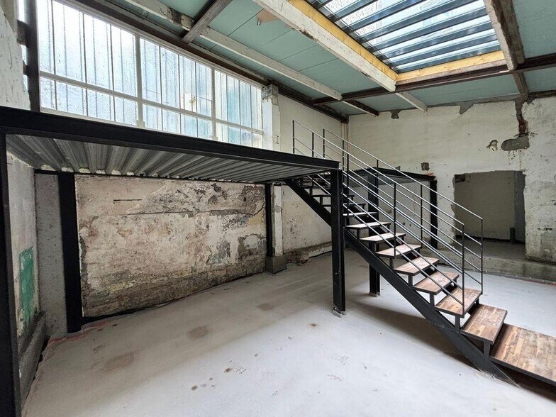 Office in Paris for sale - Building Photo - Image 2 of 14