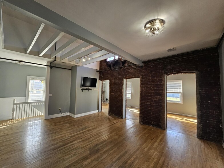 501 Central Ave, Orange, NJ for rent - Interior Photo - Image 1 of 17