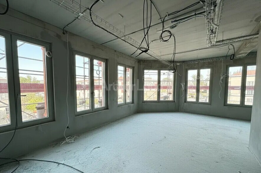 Office in Strasbourg to rent - Interior Photo - Image 2 of 5