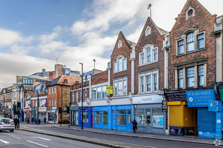 199-201 Wandsworth High St, London to rent - Building Photo - Image 3 of 3
